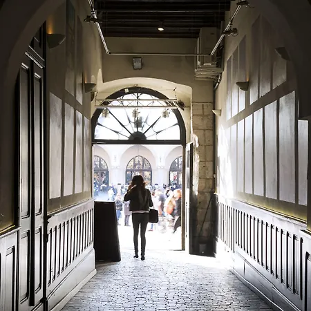 Rynek Glowny Aptrg كراكوفيا